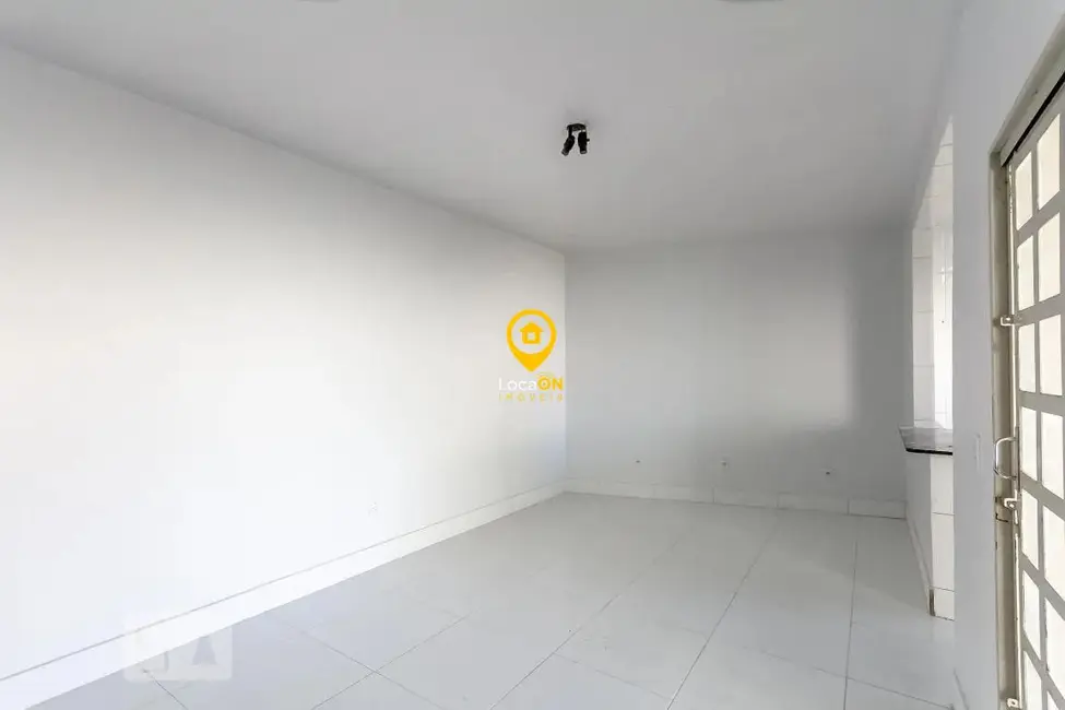 Foto 6 de Casa com 2 quartos para alugar, 114m2 em Residencial Santa Fé I, Goiania - GO