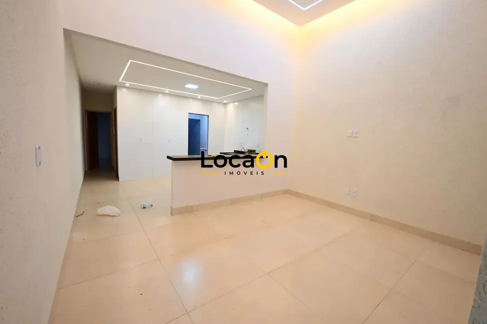 Foto 2 de Casa com 2 quartos para alugar, 114m2 em Residencial Santa Fé I, Goiania - GO