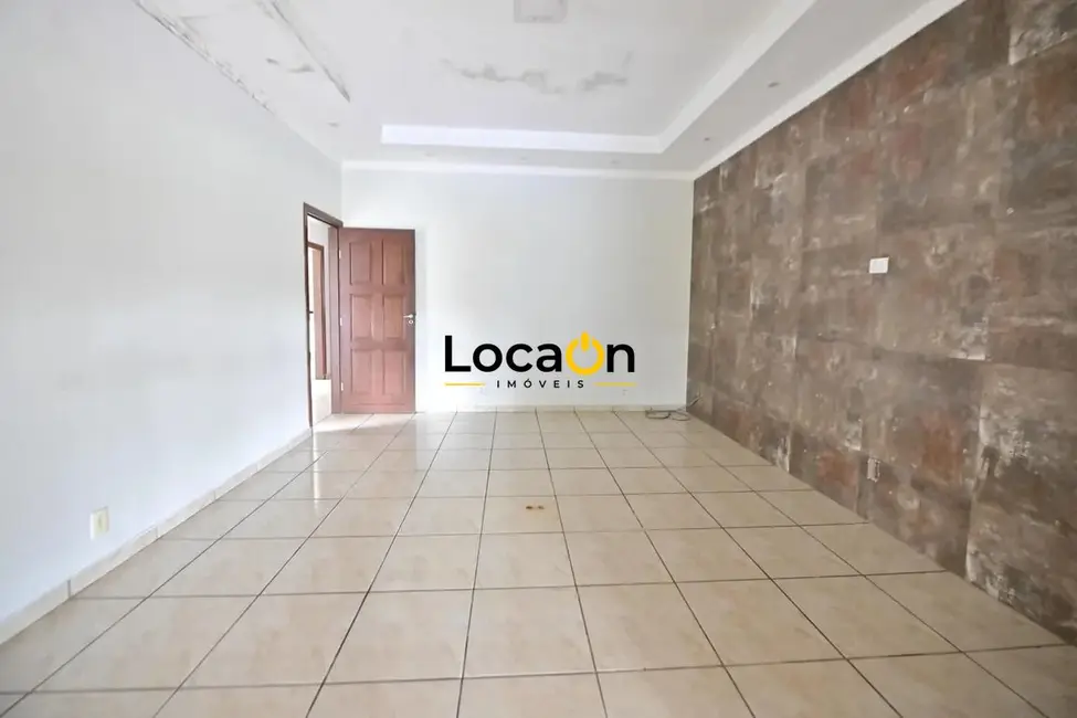 Foto 4 de Casa com 3 quartos para alugar, 270m2 em Residencial Jardim Leblon, Goiania - GO