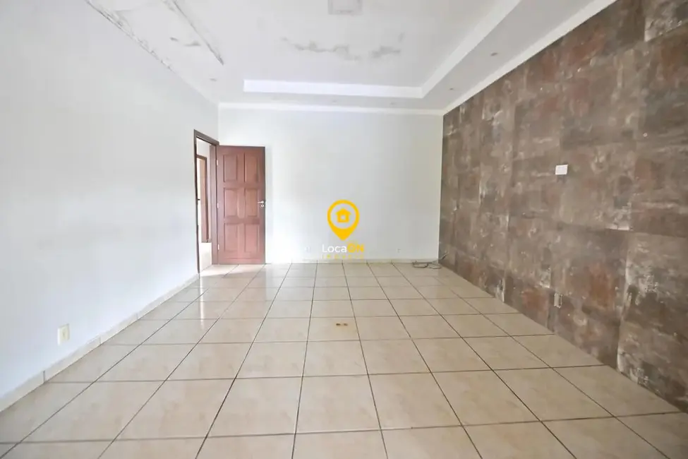 Foto 4 de Casa com 3 quartos para alugar, 270m2 em Residencial Jardim Leblon, Goiania - GO