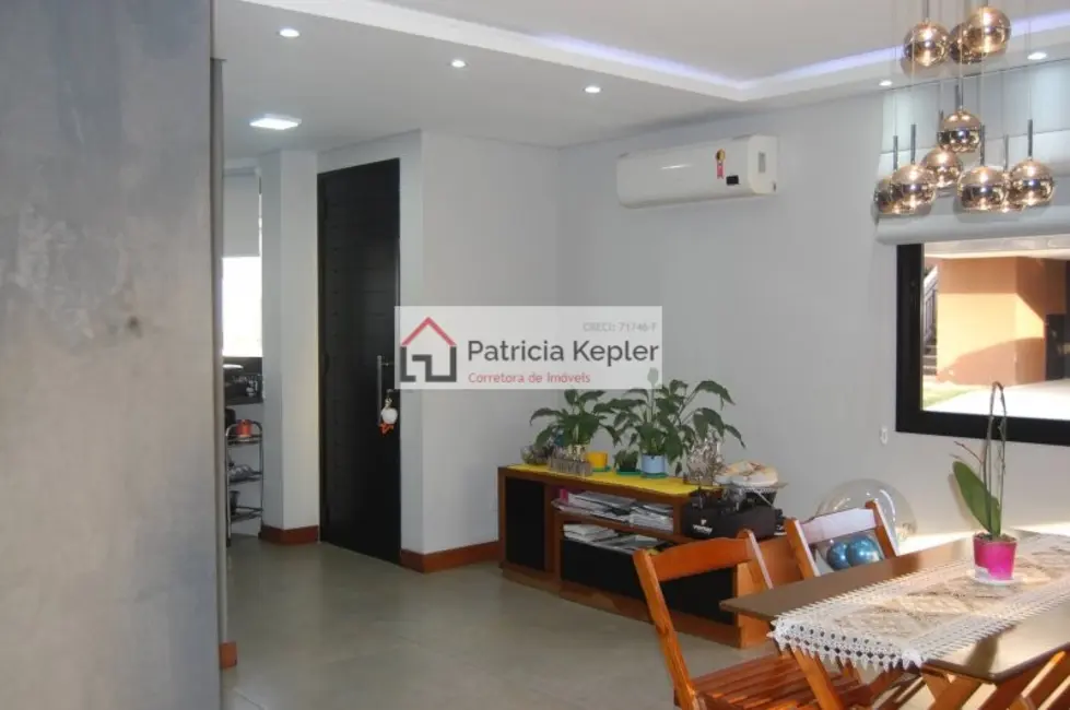 Foto 4 de Casa de Condomínio com 3 quartos à venda, 180m2 em Mário Quintana, Porto Alegre - RS