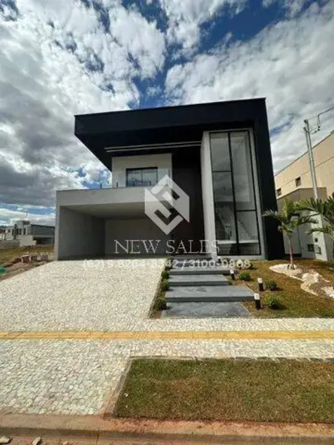 Foto 1 de Casa de Condomínio com 4 quartos à venda, 223m2 em Senador Canedo - GO