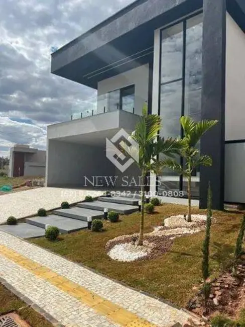 Foto 2 de Casa de Condomínio com 4 quartos à venda, 223m2 em Senador Canedo - GO