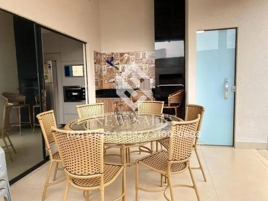 Foto 2 de Casa de Condomínio com 3 quartos à venda, 184m2 em Residencial Condomínio Jardim Veneza, Senador Canedo - GO