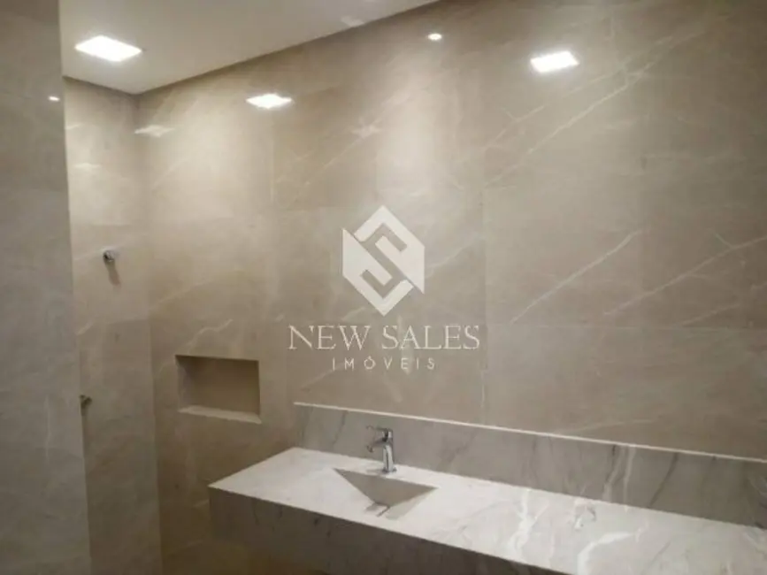 Casa com 4 quartos à venda, 360m2 em Senador Canedo - GO - imagem 9 Foto 9 de Casa com 4 quartos à venda, 360m2 em Senador Canedo - GO