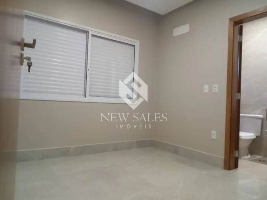 Casa com 4 quartos à venda, 360m2 em Senador Canedo - GO - imagem 8 Foto 8 de Casa com 4 quartos à venda, 360m2 em Senador Canedo - GO