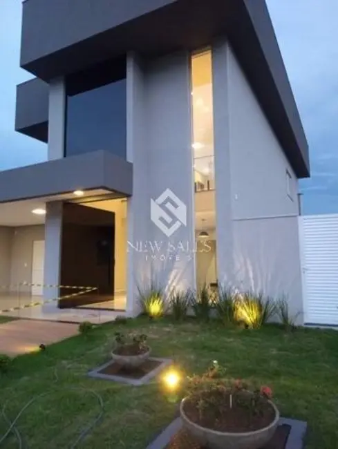 Foto 2 de Casa com 4 quartos à venda, 360m2 em Senador Canedo - GO