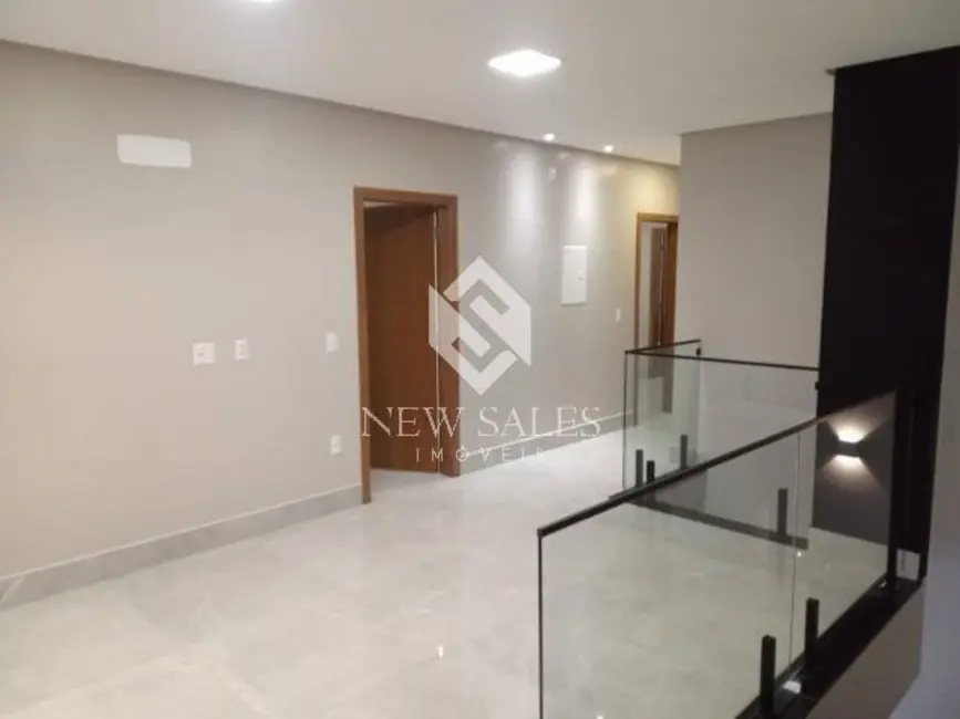 Casa com 4 quartos à venda, 360m2 em Senador Canedo - GO - imagem 5 Foto 5 de Casa com 4 quartos à venda, 360m2 em Senador Canedo - GO