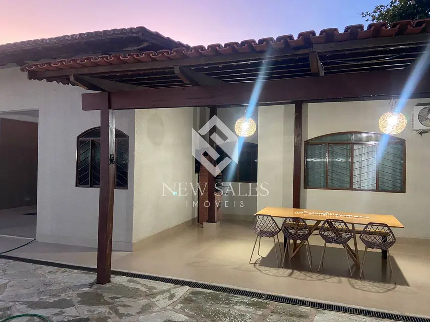 Foto 2 de Casa com 3 quartos à venda, 360m2 em Jardim Santo Antônio, Goiania - GO