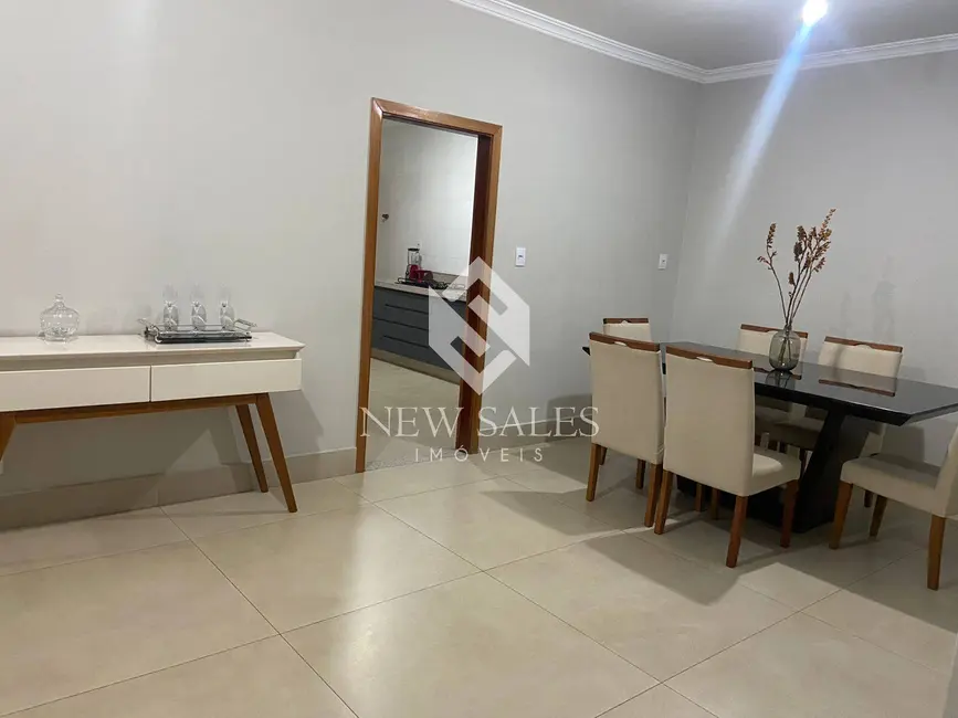 Foto 4 de Casa com 3 quartos à venda, 360m2 em Jardim Santo Antônio, Goiania - GO