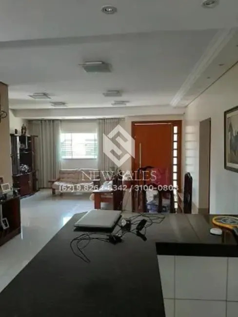 Foto 1 de Casa com 4 quartos à venda, 630m2 em Goiania - GO