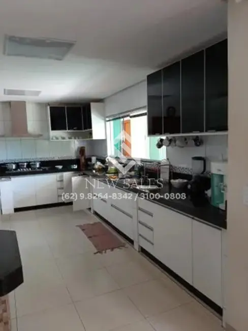 Foto 2 de Casa com 4 quartos à venda, 630m2 em Goiania - GO