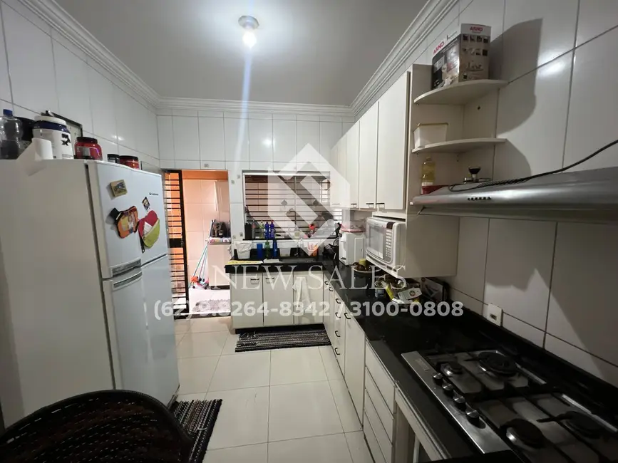 Foto 4 de Casa com 4 quartos à venda, 300m2 em Parque das Flores, Goiania - GO