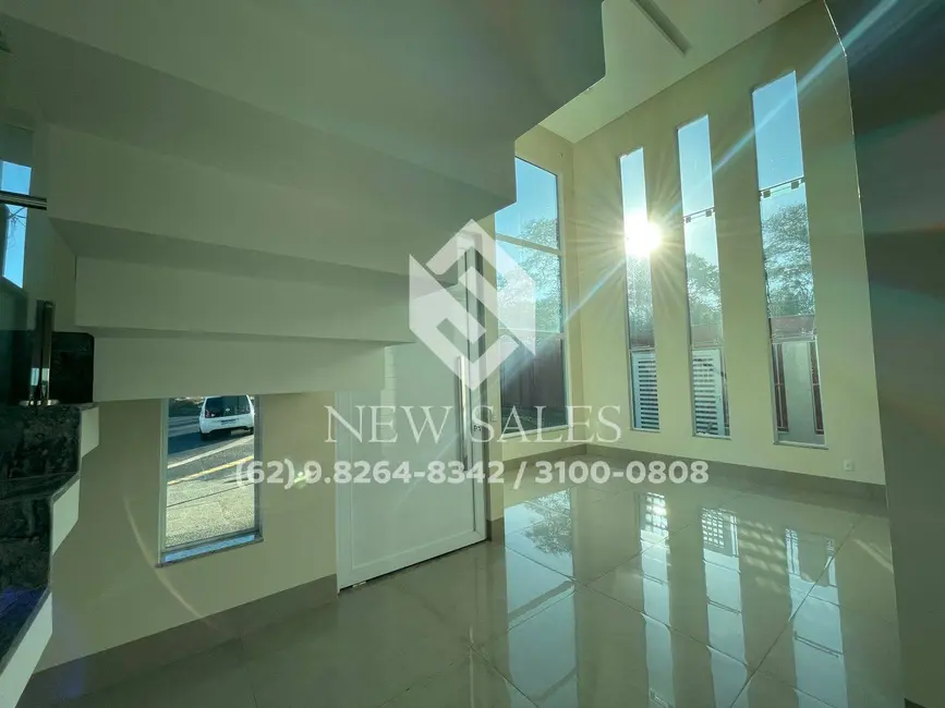 Casa de Condomínio com 4 quartos à venda, 349m2 em Senador Canedo - GO - imagem 2 Foto 2 de Casa de Condomínio com 4 quartos à venda, 349m2 em Senador Canedo - GO