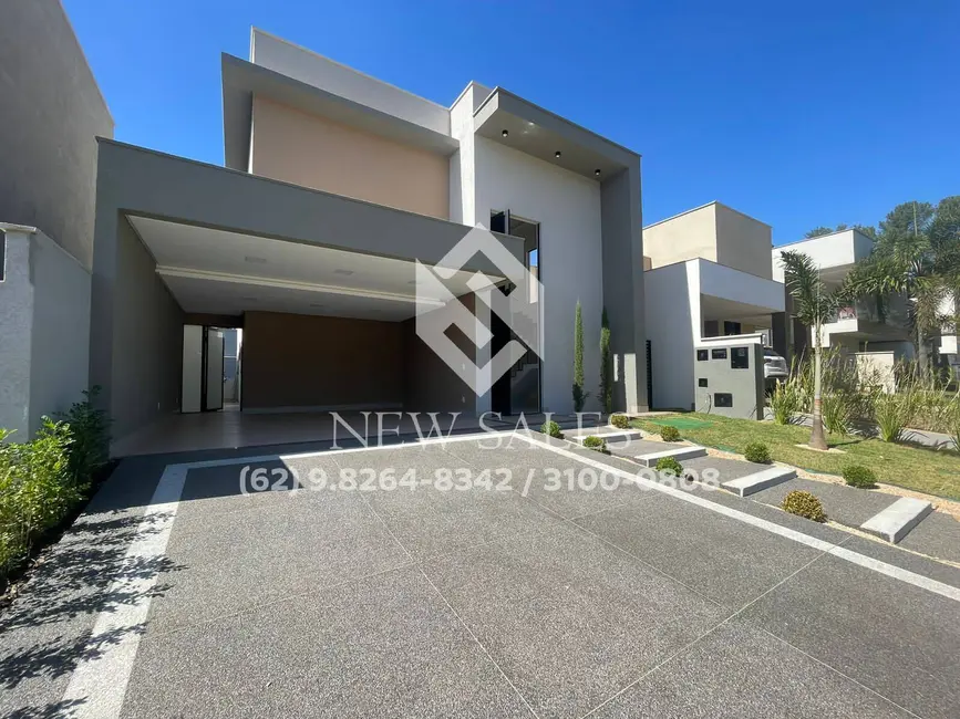 Casa com 4 quartos à venda, 360m2 em Setor Laguna Parque, Trindade - GO - imagem 3 Foto 3 de Casa com 4 quartos à venda, 360m2 em Setor Laguna Parque, Trindade - GO