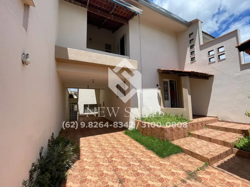 Foto 1 de Sobrado com 4 quartos à venda, 211m2 em Setor Jaó, Goiania - GO