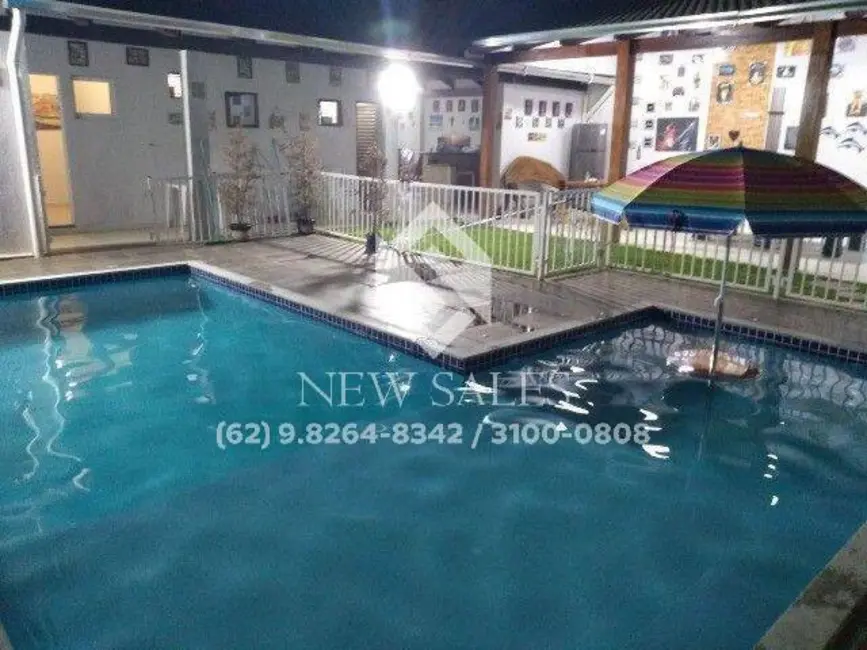 Foto 2 de Casa com 3 quartos à venda, 470m2 em Vila Rosa, Goiania - GO