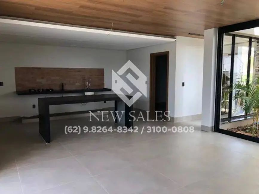 Foto 4 de Casa com 3 quartos à venda, 215m2 em Senador Canedo - GO