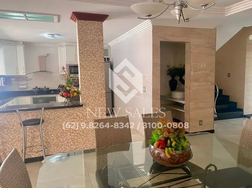 Foto 2 de Casa com 3 quartos à venda, 260m2 em Loteamento Portal do Sol I, Goiania - GO