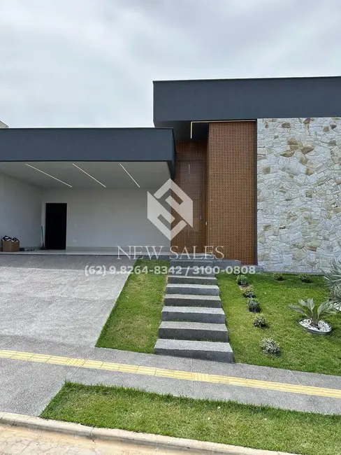 Foto 1 de Casa com 3 quartos à venda, 198m2 em Senador Canedo - GO