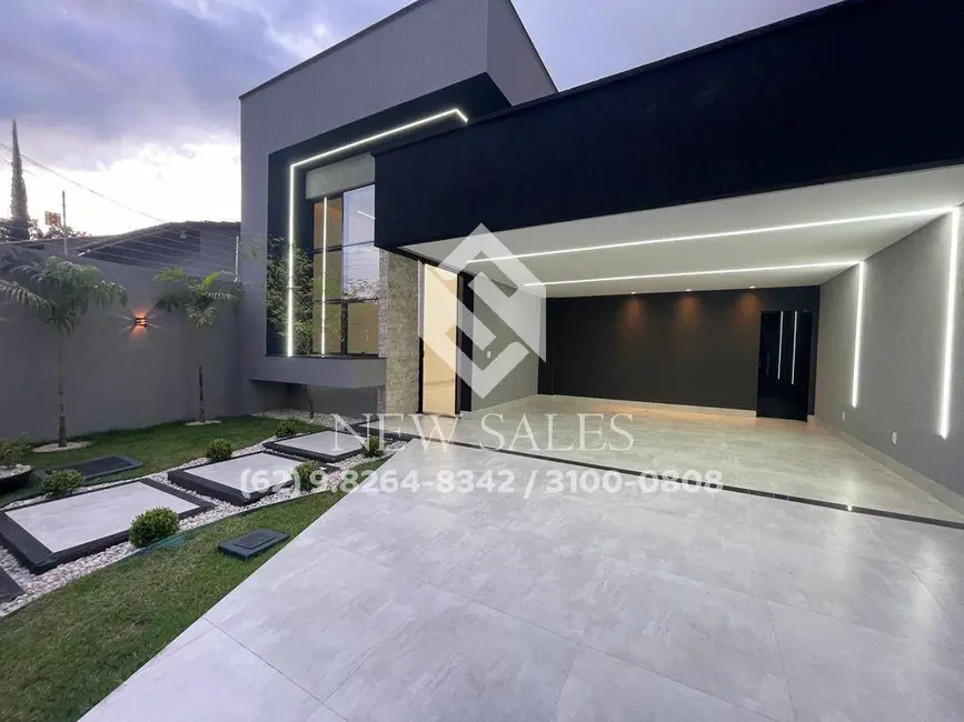 Foto 1 de Casa com 4 quartos à venda, 185m2 em Moinho dos Ventos, Goiania - GO