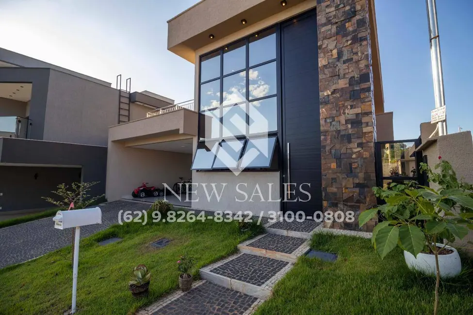 Foto 1 de Casa de Condomínio com 4 quartos à venda, 223m2 em Senador Canedo - GO