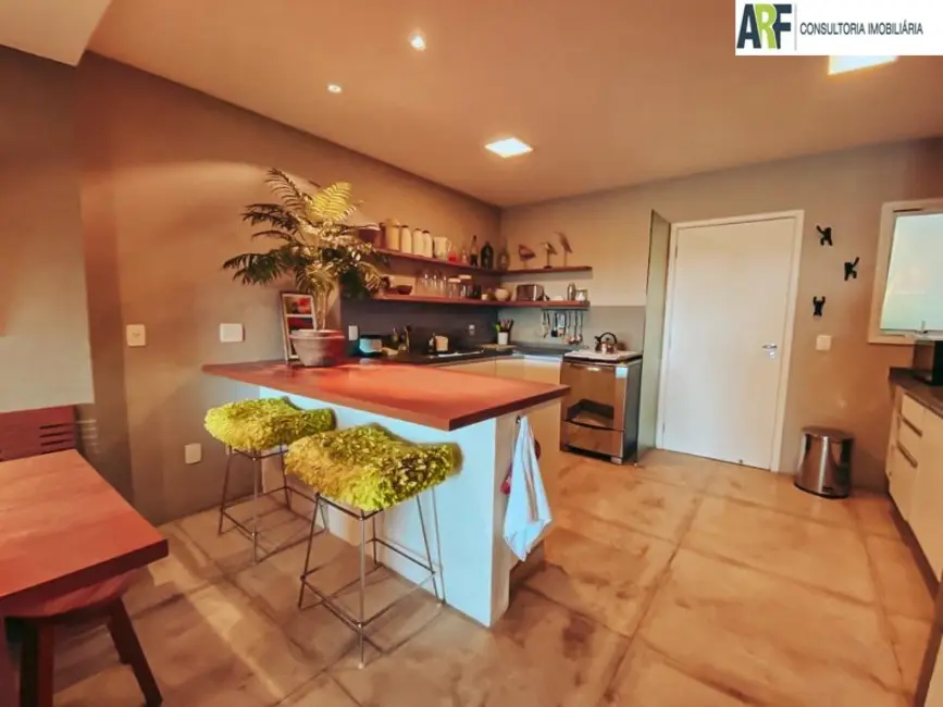 Casa de Condomínio com 3 quartos à venda, 120m2 em Angra Dos Reis - RJ - imagem 8 Foto 8 de Casa de Condomínio com 3 quartos à venda, 120m2 em Angra Dos Reis - RJ