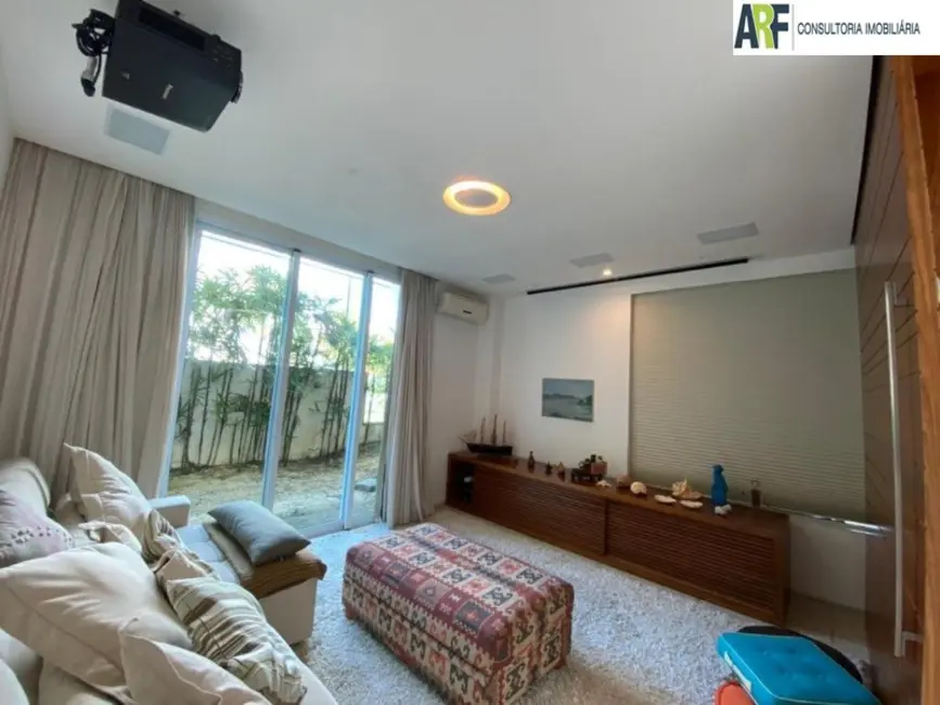 Casa com 6 quartos à venda, 238m2 em Mangaratiba - RJ - imagem 5 Foto 5 de Casa com 6 quartos à venda, 238m2 em Mangaratiba - RJ