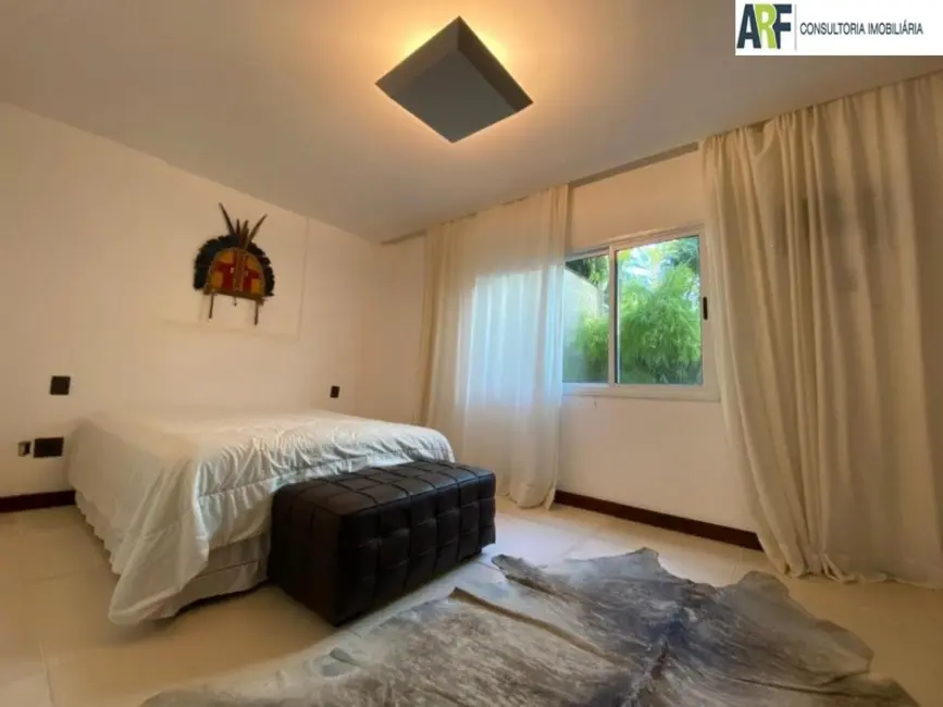 Casa com 6 quartos à venda, 238m2 em Mangaratiba - RJ - imagem 2 Foto 2 de Casa com 6 quartos à venda, 238m2 em Mangaratiba - RJ