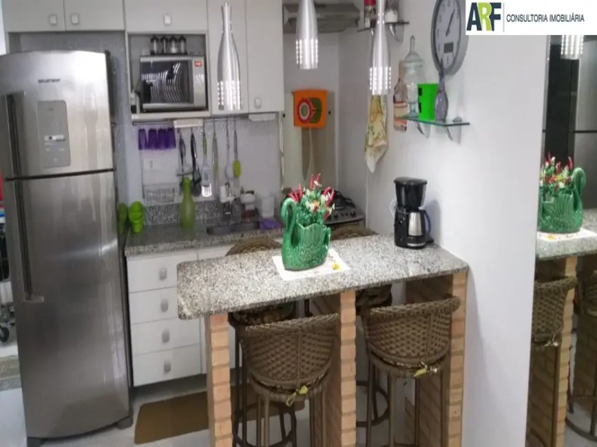 Foto 1 de Apartamento com 2 quartos à venda, 50m2 em Mangaratiba - RJ