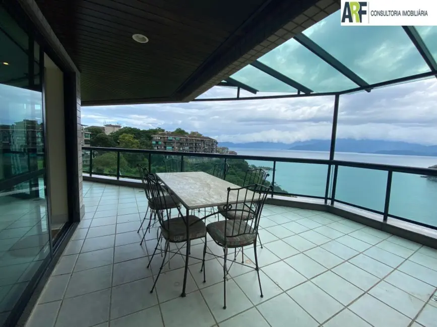 Foto 2 de Apartamento com 5 quartos à venda, 208m2 em Mangaratiba - RJ