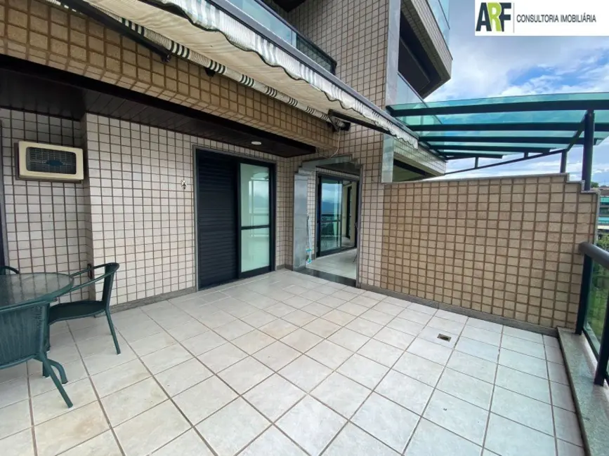 Foto 3 de Apartamento com 5 quartos à venda, 208m2 em Mangaratiba - RJ