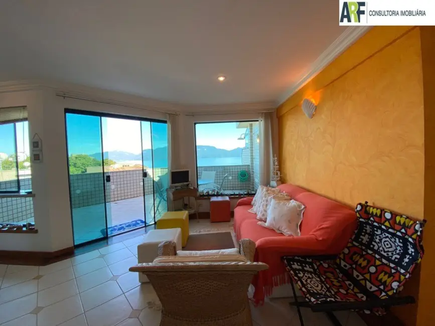 Foto 2 de Apartamento com 2 quartos à venda, 86m2 em Mangaratiba - RJ