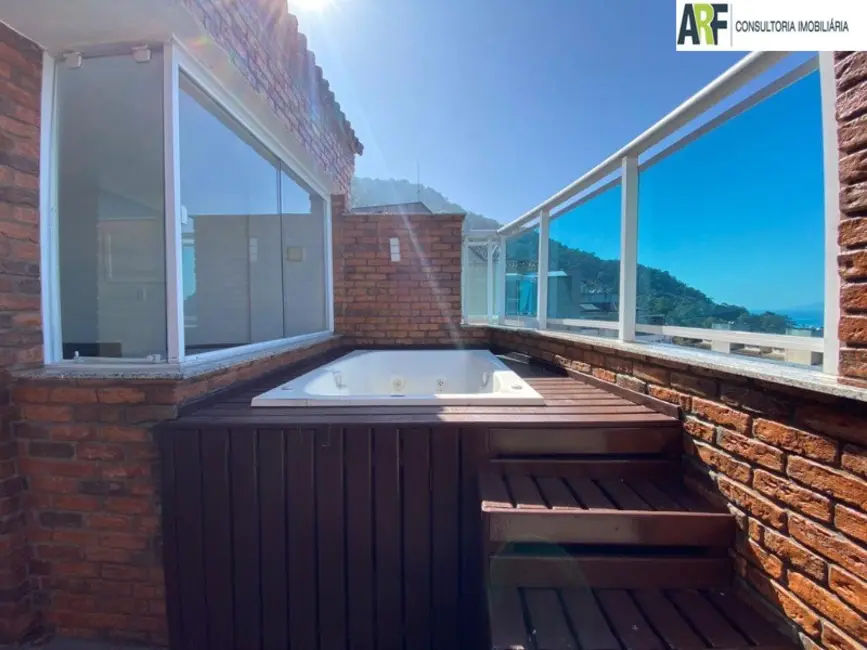 Foto 2 de Apartamento com 3 quartos à venda, 100m2 em Mangaratiba - RJ