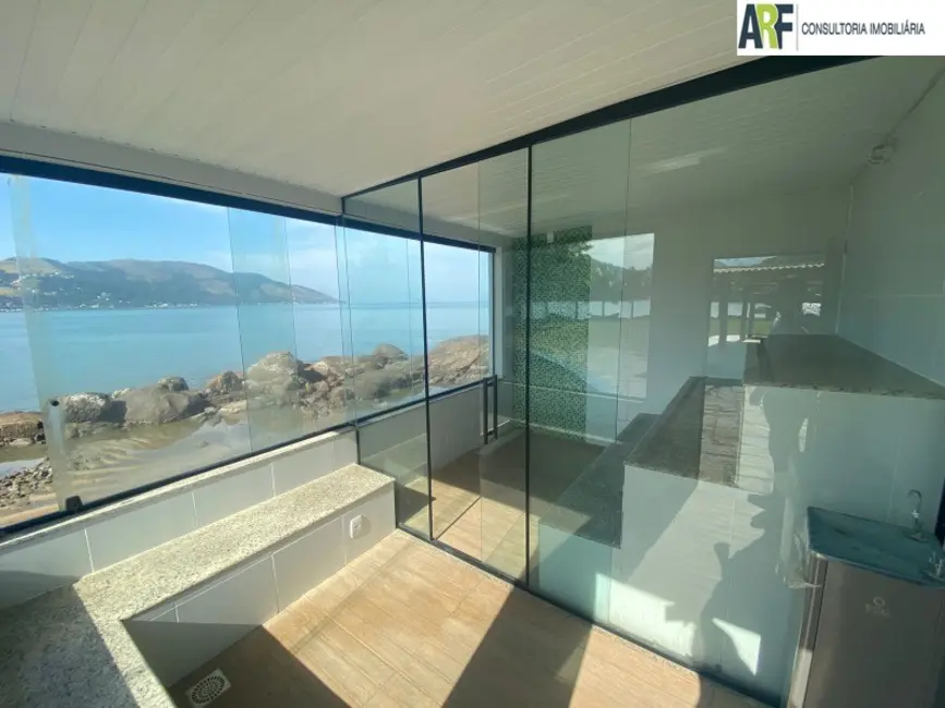 Sala Comercial com 5 quartos à venda, 1400m2 em Centro, Mangaratiba - RJ - imagem 3 Foto 3 de Sala Comercial com 5 quartos à venda, 1400m2 em Centro, Mangaratiba - RJ