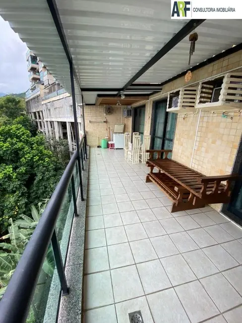 Foto 2 de Apartamento com 2 quartos à venda, 113m2 em Mangaratiba - RJ