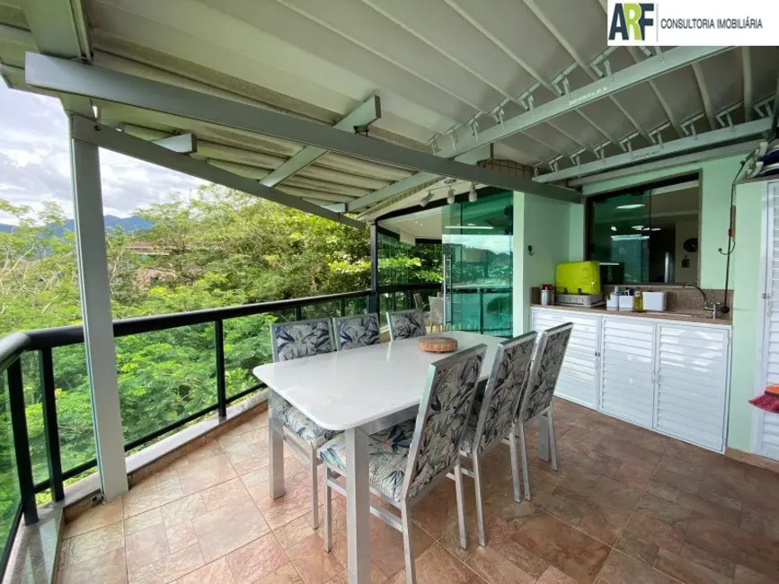 Foto 2 de Apartamento com 4 quartos à venda, 120m2 em Mangaratiba - RJ