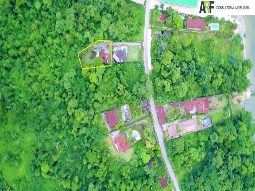 Foto 3 de Casa de Condomínio com 3 quartos à venda, 260m2 em Retiro (Cunhambebe), Angra Dos Reis - RJ