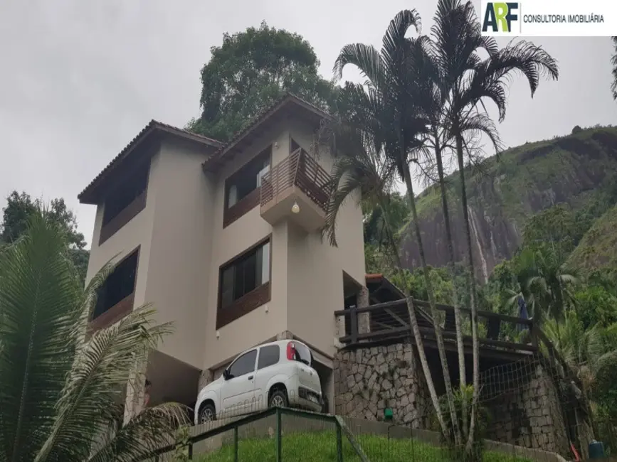 Foto 2 de Casa de Condomínio com 3 quartos à venda, 260m2 em Retiro (Cunhambebe), Angra Dos Reis - RJ