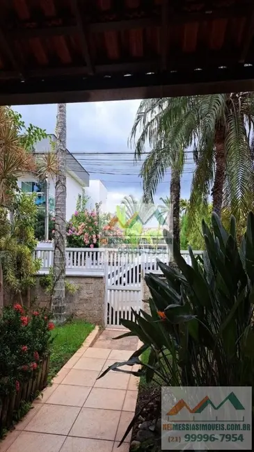 Foto 3 de Casa com 4 quartos à venda, 256m2 em Itapeba, Marica - RJ