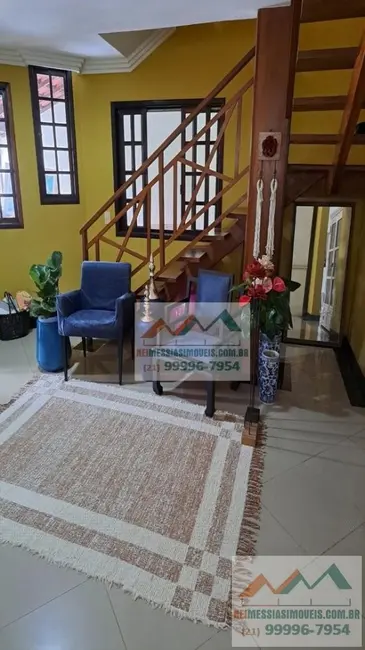 Foto 8 de Casa com 4 quartos à venda, 256m2 em Itapeba, Marica - RJ