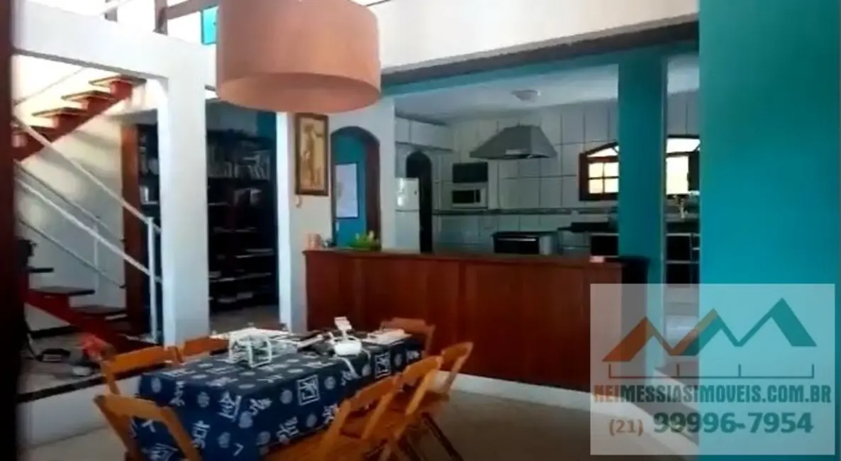 Foto 2 de Casa de Condomínio com 3 quartos à venda, 270m2 em Itapeba, Marica - RJ