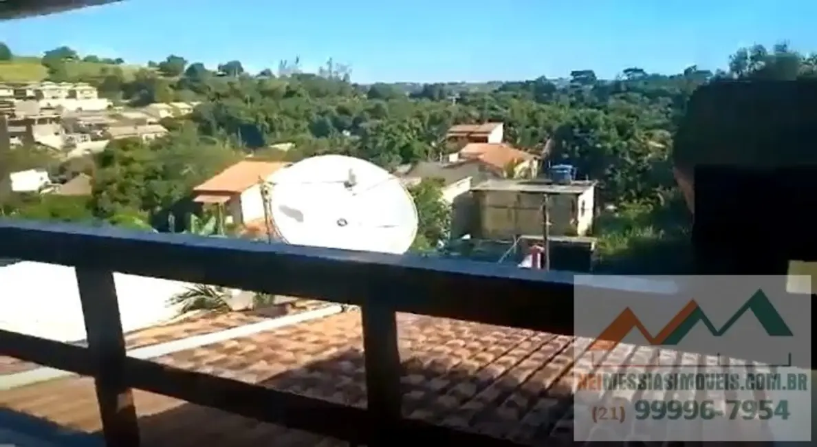 Casa de Condomínio com 3 quartos à venda, 270m2 em Itapeba, Marica - RJ - imagem 3 Foto 3 de Casa de Condomínio com 3 quartos à venda, 270m2 em Itapeba, Marica - RJ