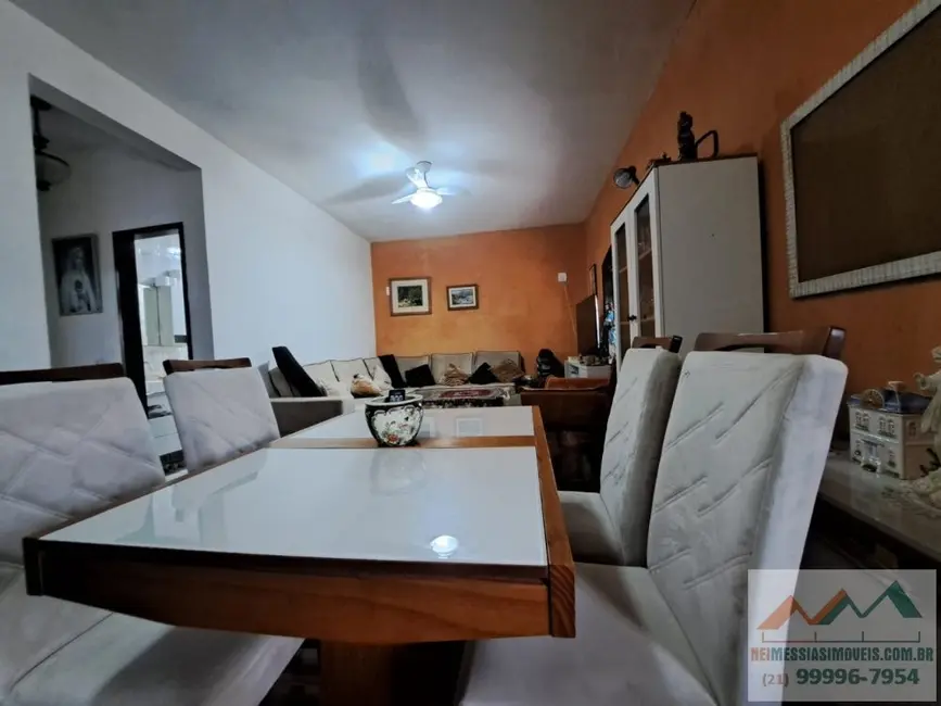 Foto 1 de Casa com 4 quartos à venda, 200m2 em Parque Nanci, Marica - RJ