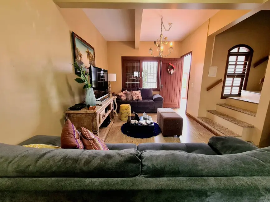 Casa com 3 quartos à venda, 110m2 em Centro, Xangri-lá - RS - imagem 1 Foto 1 de Casa com 3 quartos à venda, 110m2 em Centro, Xangri-lá - RS
