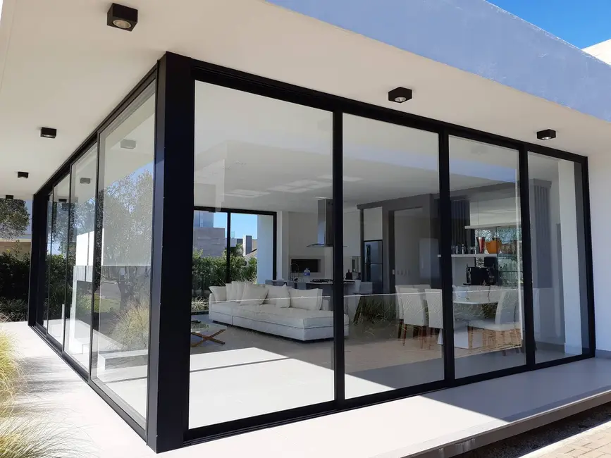 Foto 3 de Casa com 4 quartos à venda, 204m2 em Xangri-lá - RS