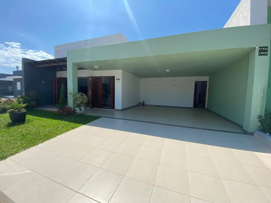 Foto 9 de Casa com 3 quartos à venda, 300m2 em Osorio - RS