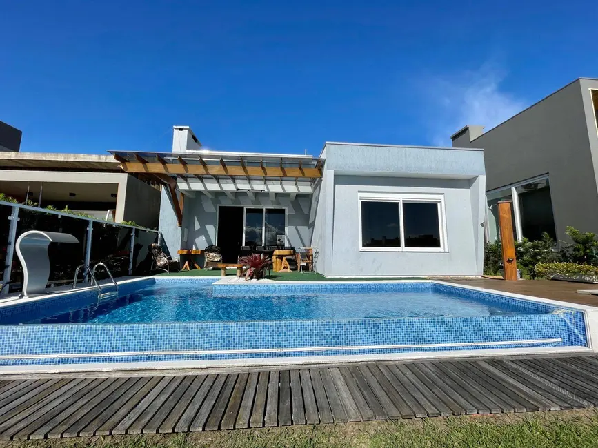 Foto 2 de Casa com 4 quartos à venda em Xangri-lá - RS