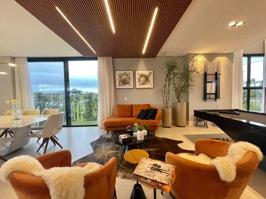 Casa com 5 quartos à venda, 457m2 em Centro, Xangri-lá - RS - imagem 5 Foto 5 de Casa com 5 quartos à venda, 457m2 em Centro, Xangri-lá - RS