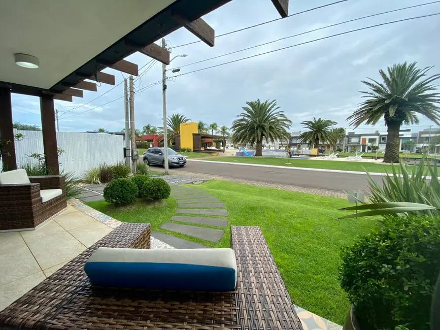 Casa com 3 quartos à venda em Xangri-lá - RS - imagem 3 Foto 3 de Casa com 3 quartos à venda em Xangri-lá - RS